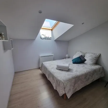 Maison Moderne Avec Piscine 别墅 皮里亚克叙尔梅尔