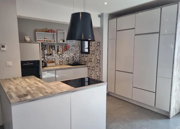 Maison Moderne Avec Piscine *